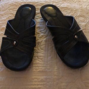 Black sandal